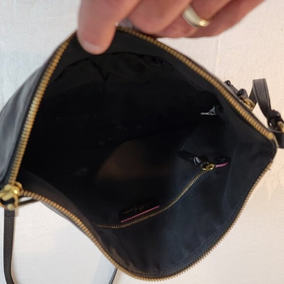 Chic Elliott Lucca Black Leather Crossbody Purse with Gold Zipper Accents - Picture 8 of 12